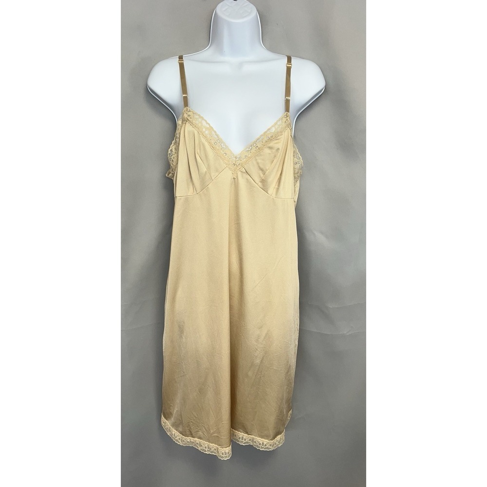 Vanity Fair Women's Sleepwear medium 36 Nightgown Lace Adjustable Beige
